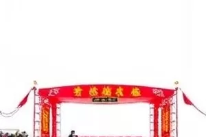 《深夜食堂的留言风波》封面，夜间街景色调